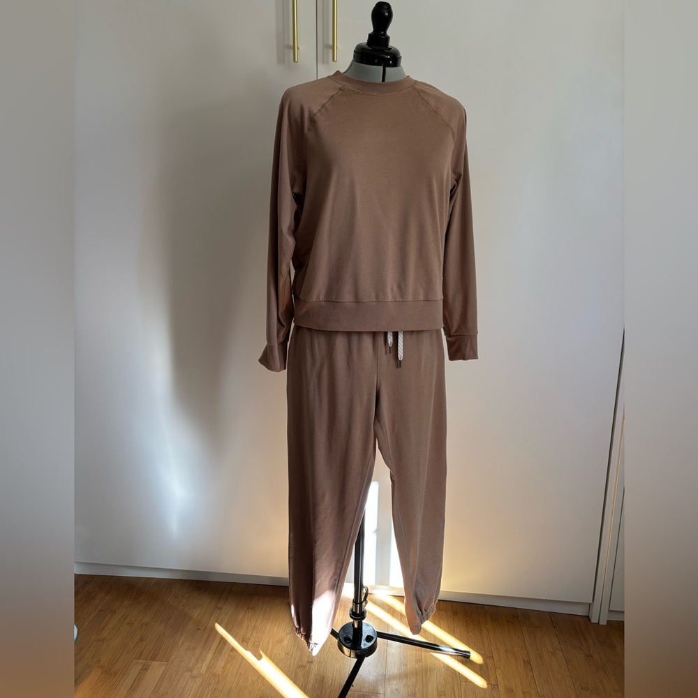 Vuori Women's Tan DreamKnit™ Lounge Set XS/S